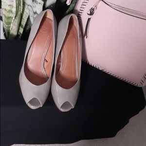 Women shoes